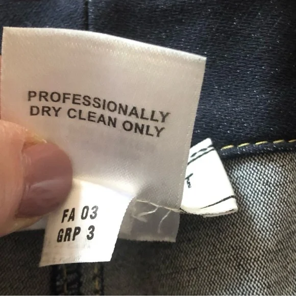 St. John Sport bootcut jeans Vintage Y2K size 0 gold logo & stitching dark navy - Picture 10 of 12